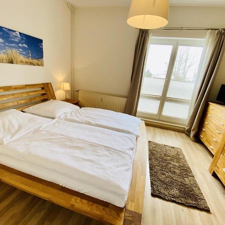 Bootshaus/ Holzdeck Apartment Rostock Exterior photo